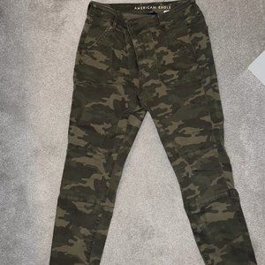 American Eagle High Rise Camo Jeggings Size 12 Short
